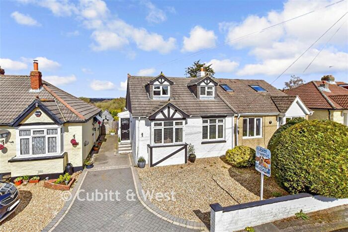 4 Bedroom Chalet For Sale In Victoria Avenue, Widley, Waterlooville, Hampshire, PO7