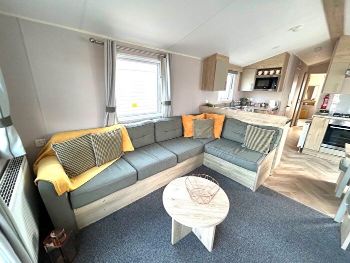 2 Bedroom Park Home For Sale In Hythe Road, Dymchurch, Romney Marsh, TN29