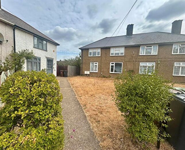 2 Bedroom Maisonette To Rent In Greenfield Gardens Dagenham, RM9