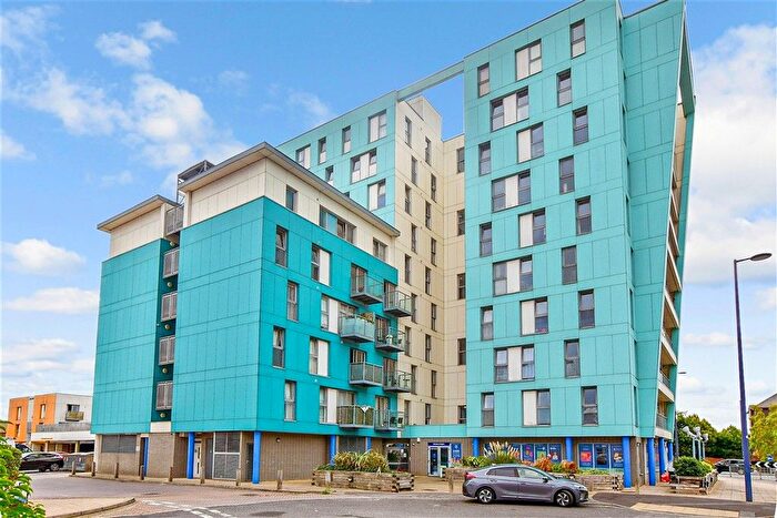 1 Bedroom Flat For Sale In Fratton Way, Southsea, Hampshire, PO4