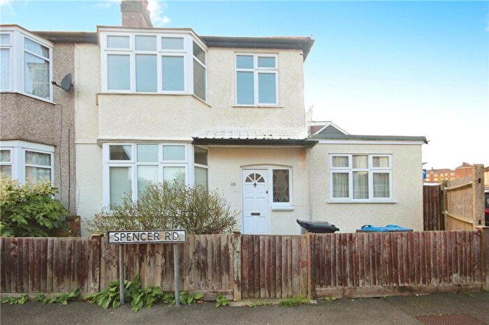 4 Bedroom End Of Terrace House To Rent In Spencer Road, Mitcham, CR4