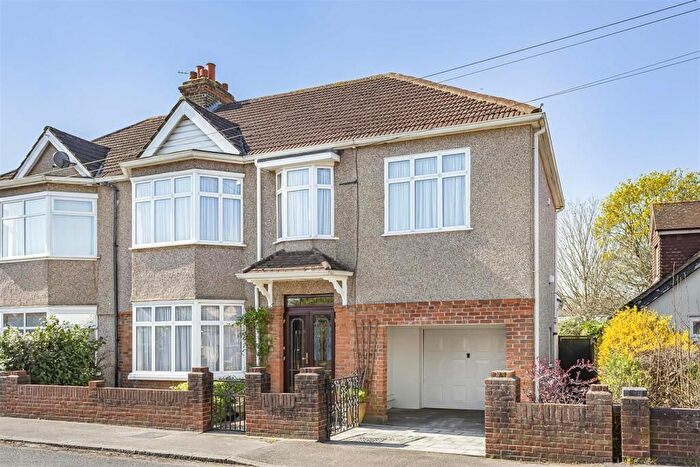 5 Bedroom Semi Detached House For Sale In Stanwell Road, Ashford, TW15