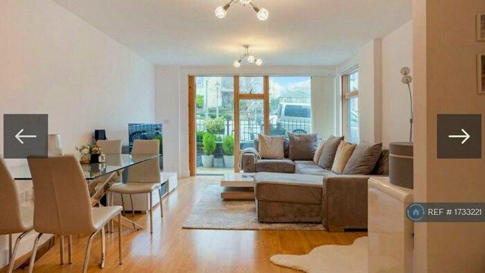 2 Bedroom Flat To Rent In Pankhurst Avenue, Brighton, BN2