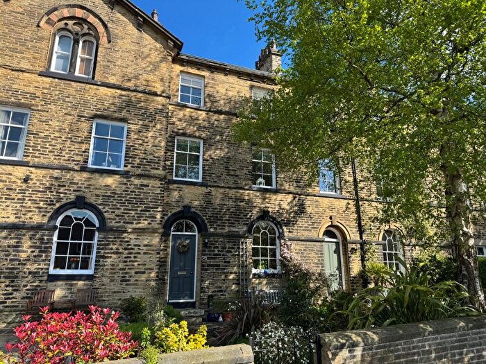 4 Bedroom Terraced House For Sale In Albert Road, Shipley, BD18