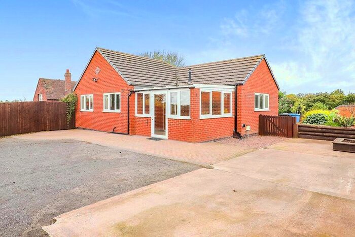 2 Bedroom Bungalow To Rent In Mill Lane, Little Saredon, Wolverhampton, Staffordshire, WV10