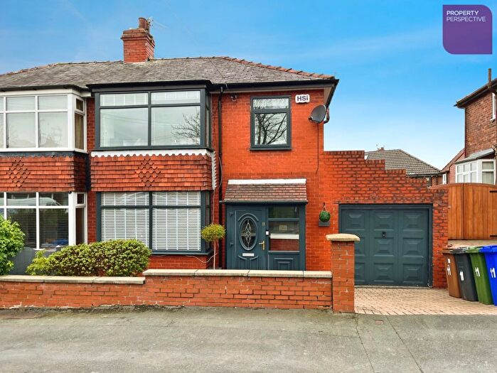 3 Bedroom Semi Detached House For Sale In Wilshaw Grove, Ashton-Under-Lyne, OL7