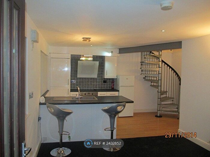 1 Bedroom Maisonette To Rent In The Crescent, St Annes, FY8