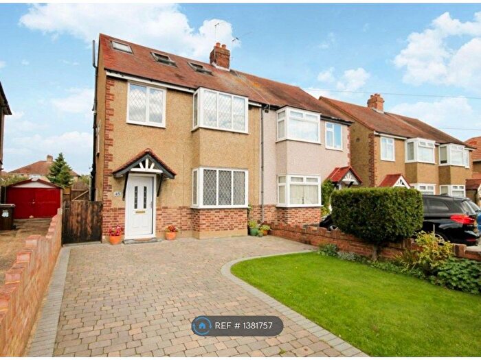 5 Bedroom Semi-Detached House To Rent In Boundaries Road, Feltham, TW13