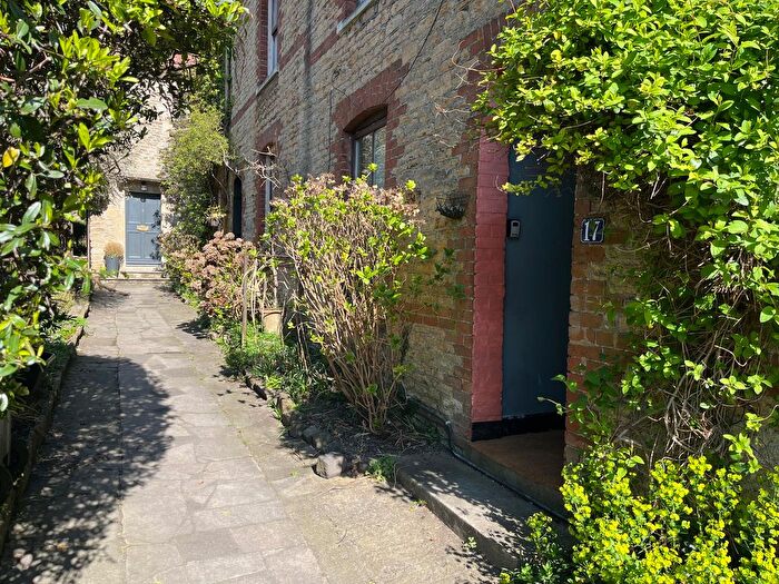 4 Bedroom Property To Rent In Bridge Street, Frome, BA11