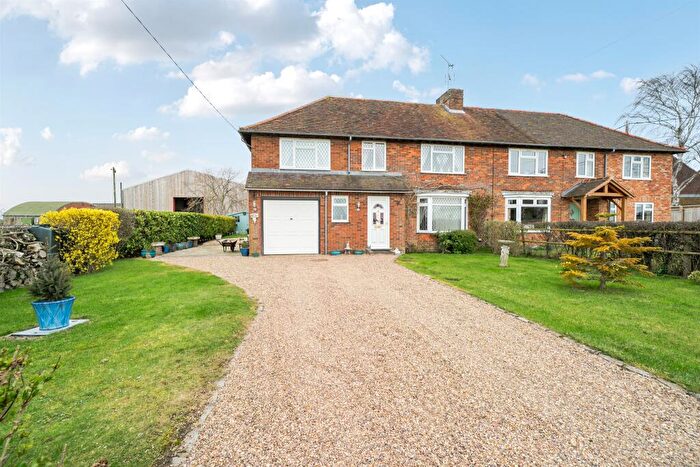 4 Bedroom Semi-Detached House For Sale In Marsh Hill Farm, Marsh, Aylesbury, HP17