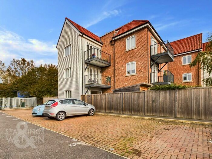 2 Bedroom Apartment To Rent In Waterside Drive, Ditchingham, Bungay, NR35