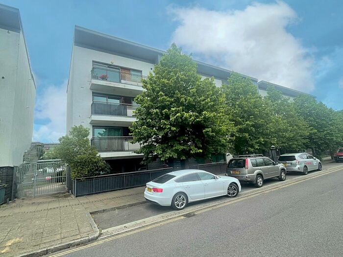 2 Bedroom Flat To Rent In Nelson Street, Southampton, SO14