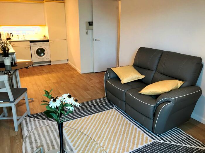 1 Bedroom Apartment To Rent In Old Snow Hill, Birmingham, B4