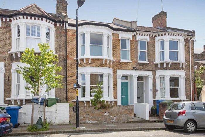 3 Bedroom Terraced House For Sale In Gairloch Road, Camberwell, SE5
