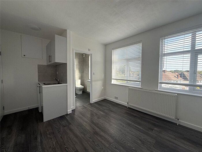 Studio To Rent In Studio Petts Wood, London, BR5