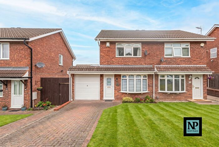 2 Bedroom Semi-Detached House For Sale In Clematis, Tamworth, B77