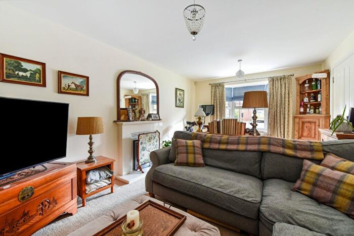 4 Bedroom Detached House For Sale In Swanmore, SO32