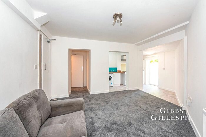 3 Bedroom Property To Rent In Uxbridge Road, Southall, UB1