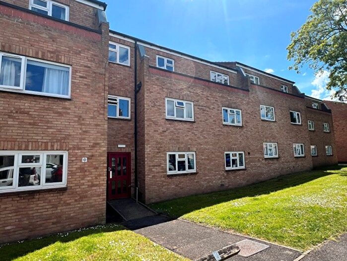 2 Bedroom Flat For Sale In Gladstone Street, Taunton, Somerset, TA2
