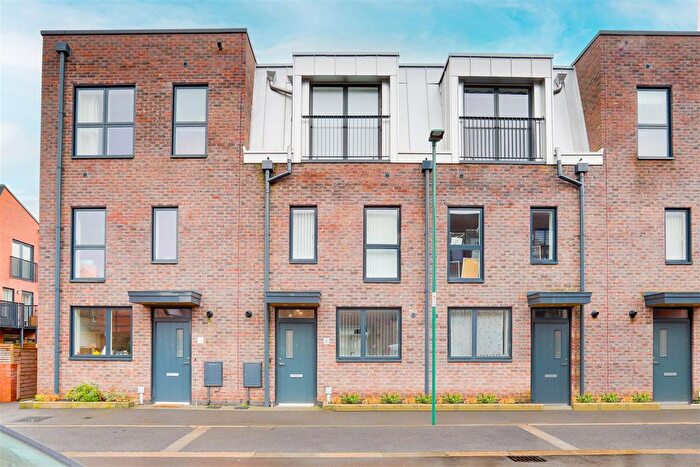 3 Bedroom Terraced House To Rent In Mariner Street, Nottingham, NG2