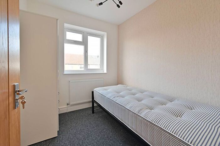 Studio To Rent In Whippendell Road, Watford, WD18