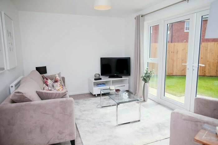 3 Bedroom Terraced House To Rent In Shrewsbury Close, Manchester, M24