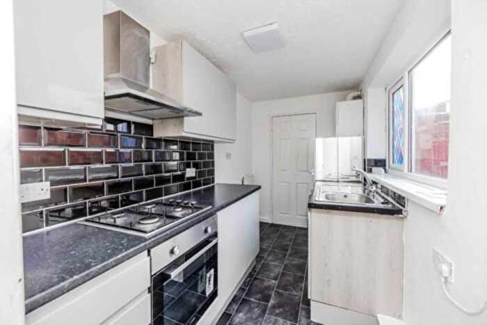 2 Bedroom Cottage To Rent In Hyde Street, Hendon Pj, SR2