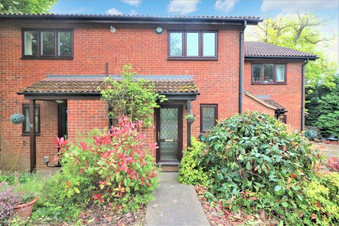 2 Bedroom Terraced House To Rent In Oak Piece, Oaklands, AL6