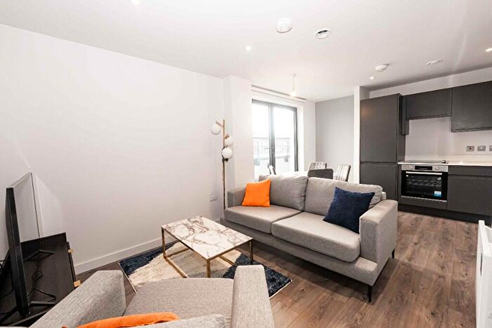 2 Bedroom Apartment To Rent In Cross Lane, Manchester, Greater Manchester, M5