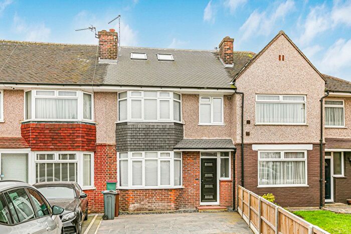 4 Bedroom Terraced House To Rent In Catherine Gardens, Hounslow, TW3
