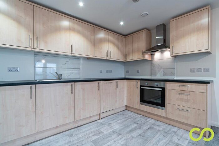 1 Bedroom Flat To Rent In Carlton House, Ilford, Seven Kings, IG1