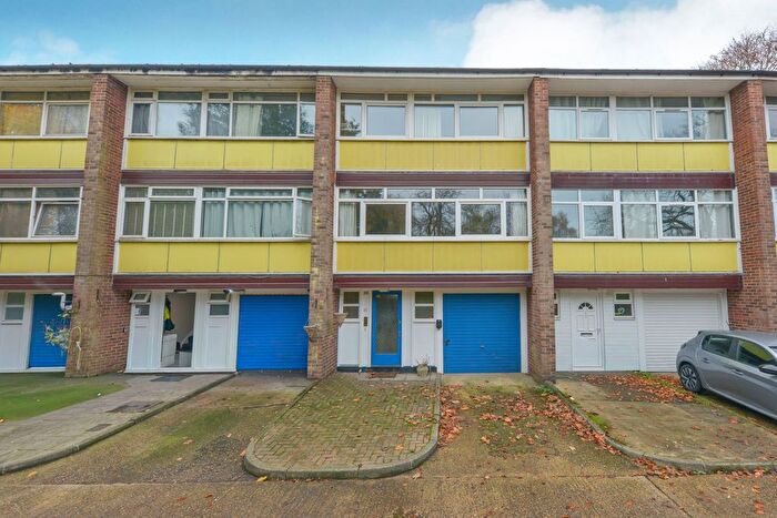 3 Bedroom Terraced House For Sale In Abbots Park, St. Albans, AL1