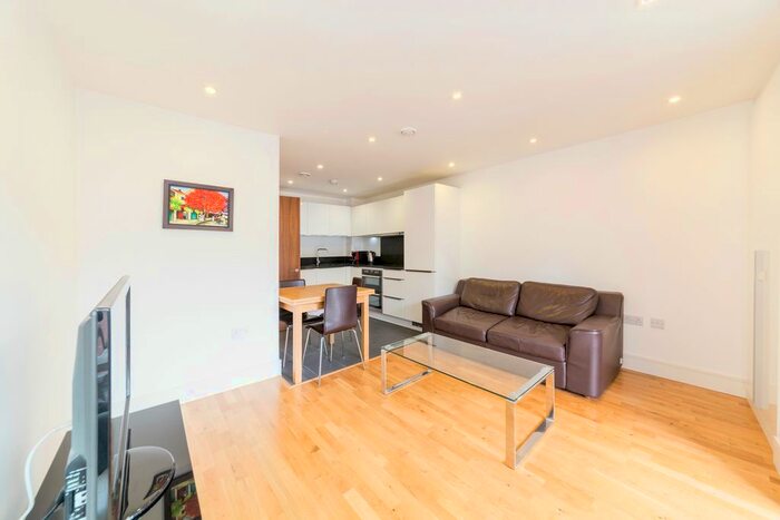 2 Bedroom Flat To Rent In Rochester Row, London, SW1P