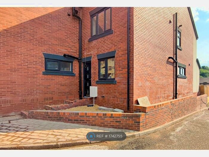 3 Bedroom Semi-Detached House To Rent In Taylor Street, Middleton, Manchester, M24