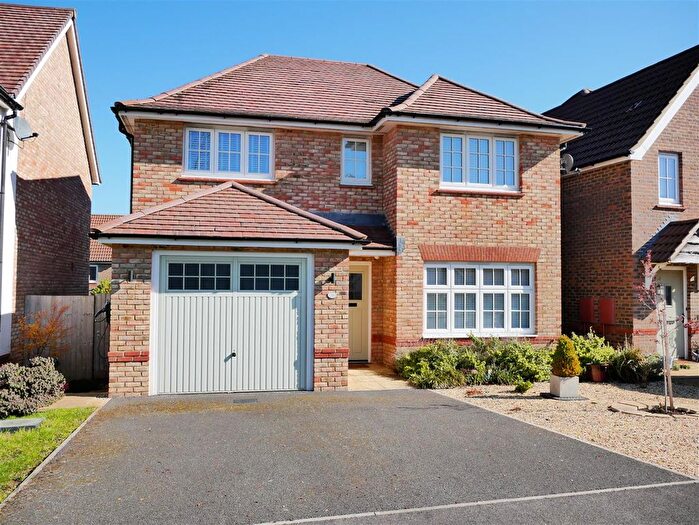 4 Bedroom Detached House For Sale In Capstone Drive, Calne, SN11