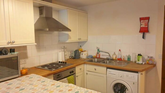 2 Bedroom Flat To Rent In A Avondale Street, Lincoln, LN2