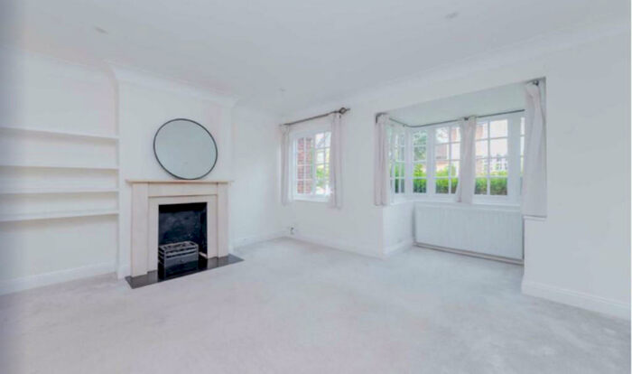 3 Bedroom Terraced House To Rent In Cascade Avenue, Muswell Hill, London, N10