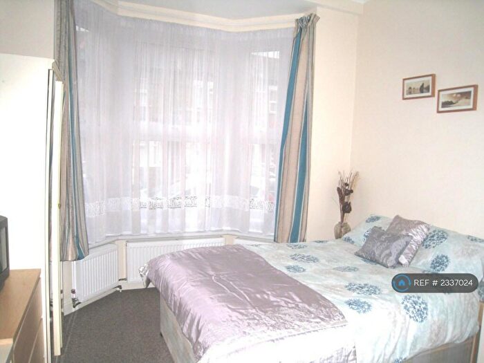 1 Bedroom Flat To Rent In Grove Road, London, E11