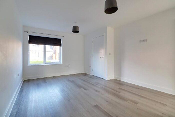 3 Bedroom Semi-Detached House For Sale In Horseshoe Close, Belton, Lincolnshire, DN9