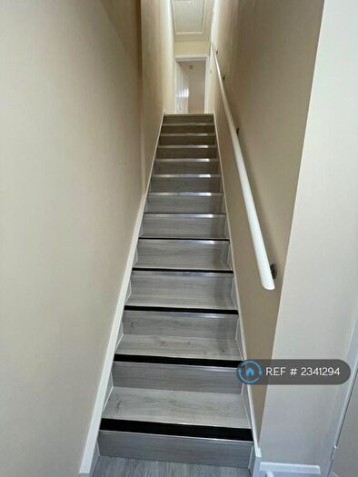1 Bedroom Flat To Rent In Worplesdon Road, Guildford, GU2