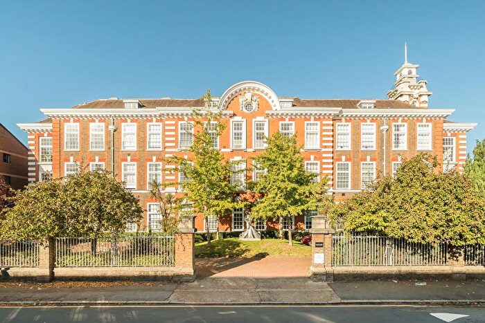 3 Bedroom Flat For Sale In Southey Road, Wimbledon, SW19