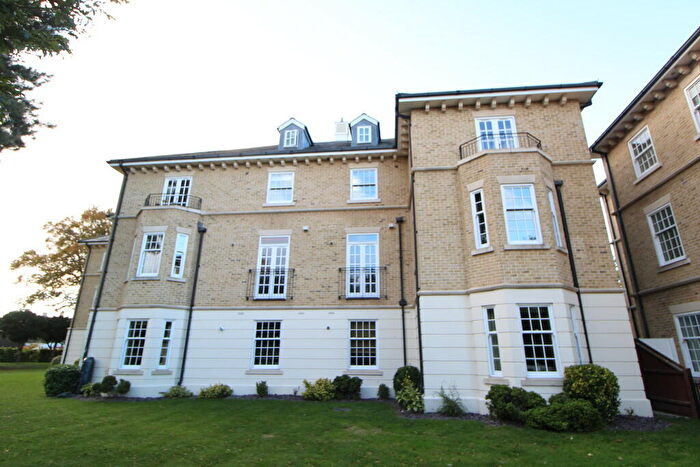 2 Bedroom Apartment To Rent In Queens Road, Colchester, CO3