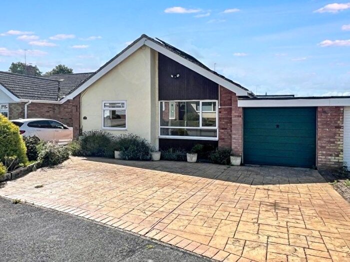 4 Bedroom Bungalow For Sale In Scott Road, Ixworth, IP31