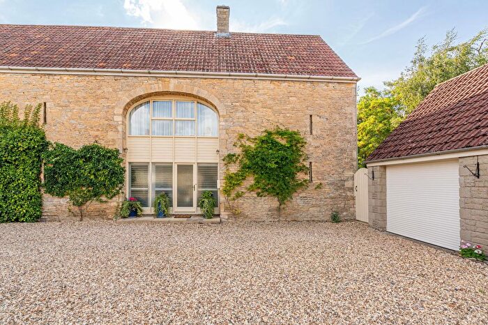 4 Bedroom Barn Conversion For Sale In Park Street, Charlton, SN16