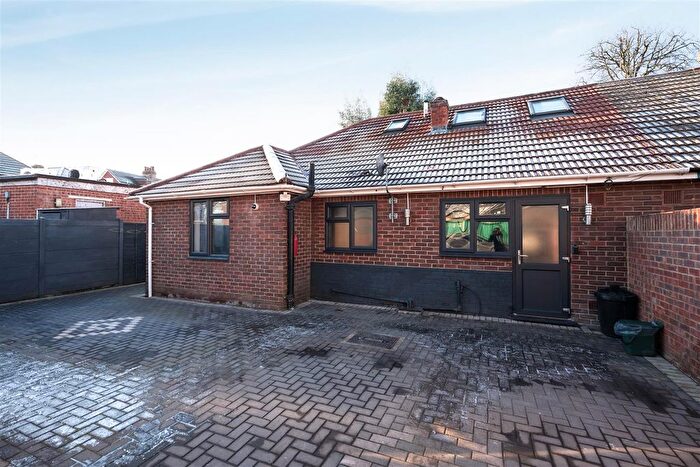4 Bedroom Bungalow For Sale In Ferrers Avenue, West Drayton, UB7