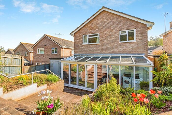 3 Bedroom Detached House For Sale In Lancaster Drive, Paignton, TQ4