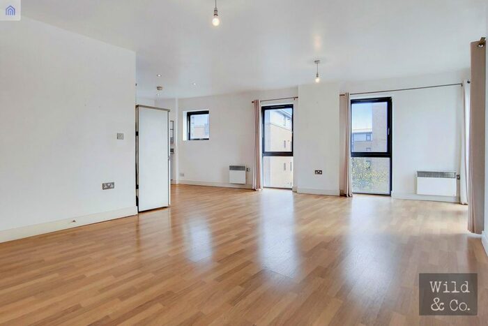 2 Bedroom Flat To Rent In Aster Court, Woodmill Road, Hackney, E5
