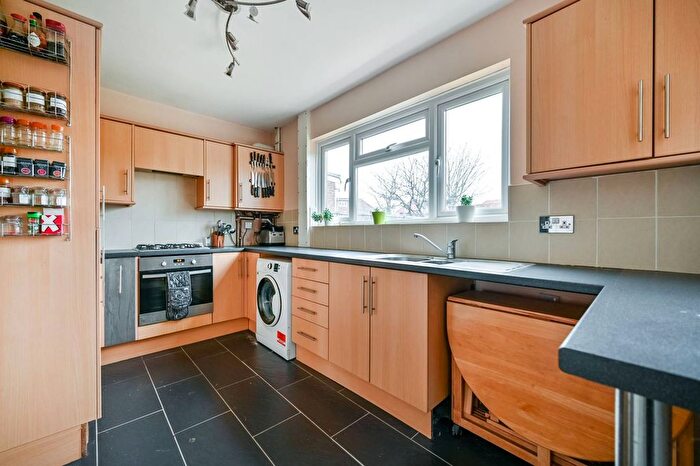 3 Bedroom Terraced House For Sale In Wesley Avenue, Hounslow, TW3