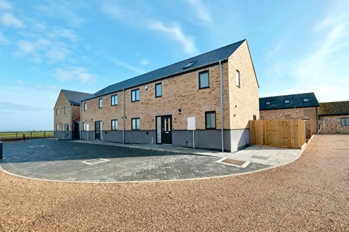 3 Bedroom Semi Detached House For Sale In Manor Farm, Wennington, Huntingdon, PE28