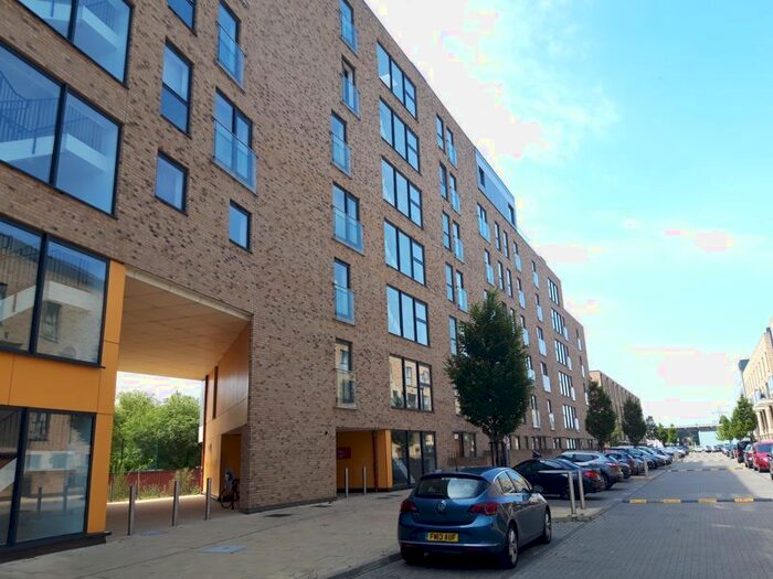 1 Bedroom Flat To Rent In Lingfield Apartments, Parade Gardens, Chingford, E4